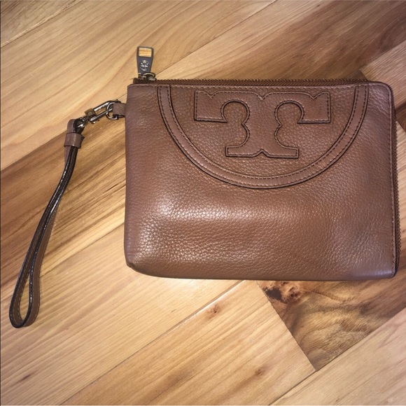 Tory Burch Handbags - Tory Burch all-t large wristlet